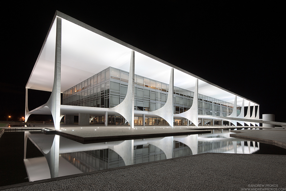 Niemeyer’s Brasilia by Andrew Prokos | Dodho Magazine