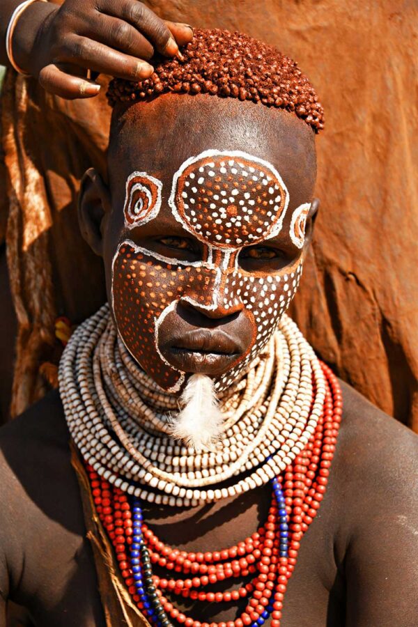 In the heart of the Omo valley tribes by Benjamin Angel – Dodho